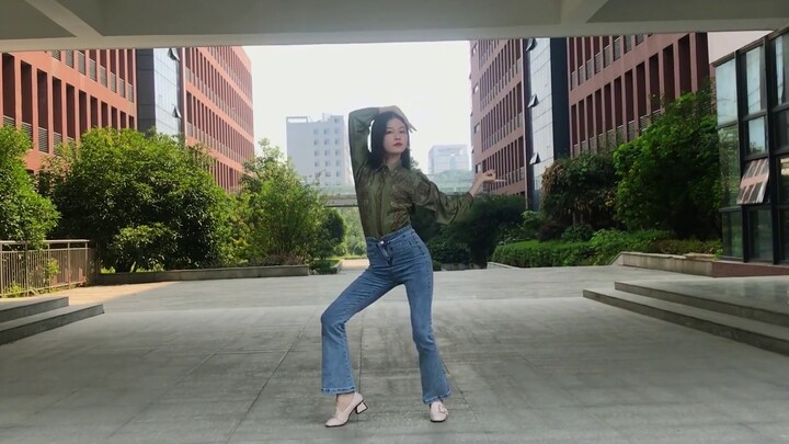 Hunan City College Teaching Building Flip Dance/Xuanmei-LALALAY/36 degree long sleeves with high hee