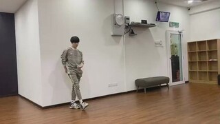 مقطع رقص ليو جون "Obsession" (EXO)