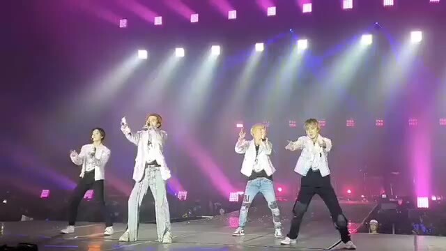 YG’s signature cover dancer performs! WINNER remakes BLACKPINK’s “DDU-DU DDU-DU” dance.