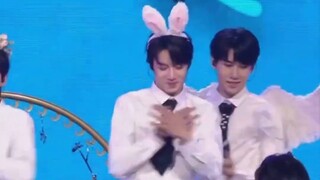 أرنب القطب الشمالي المميز يظهر بقوة! ليو ياو ون، أيقونة تبلغ من العمر 15 عامًا، تُظهر جسدها الخارق ف