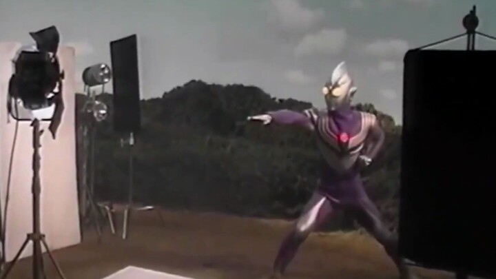 Ultraman shooting scene: When Daigu transformed into Tiga for the last time, our childhood also ende