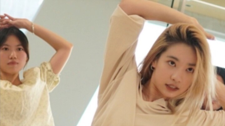 🎵Not worth it｜Tutor Hong Hong🧙🏻‍♀️🧹What would you do if you can't vent your emotions? Then just danc