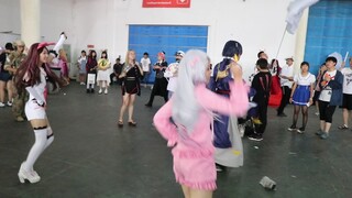 What kind of cute dance, little girl.