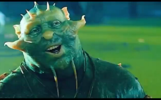 Such a cute Water God—how could you bear to deceive him?