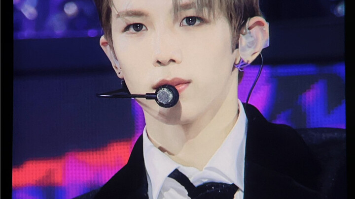 Shotaro's year-end stage performance was absolutely insane again!! The dance break spins left me diz