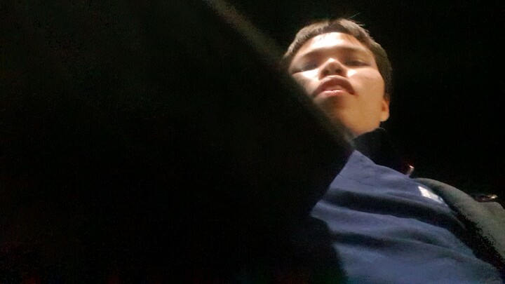 เดินงามดี