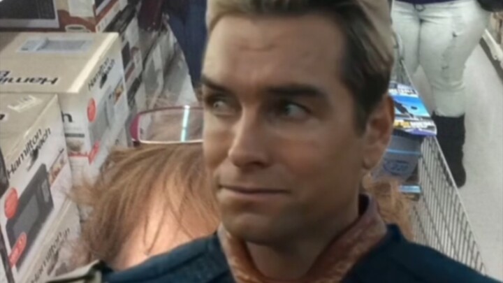 Người dân về siêu thị.