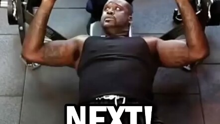 Barkley dan O'Neal beradu bench press..