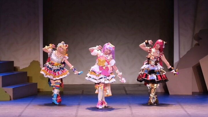 Buổi diễn ngày Chủ nhật tại sự kiện Cos & Comi (COCOPE) lần thứ 84: Toàn cảnh sân khấu “Quỹ Tư thục 