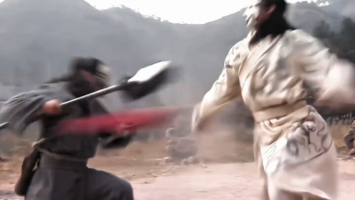“Hồng anh thương múa phá苍穹, anh tư飒爽 chấn tứ phương!”