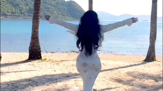 People look at me like I’m their favorite snack 😌🔥