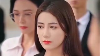 yang terhina jadi primadona E3