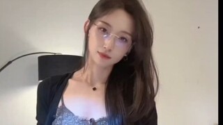 Don't make your aunt fall for you~