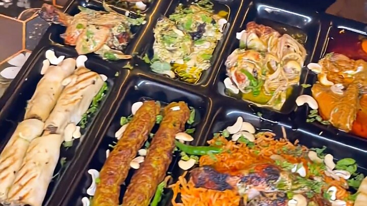 Suất cơm thịnh soạn 1.400 rupee với lượng thịt cực lớn, tập phim “vảy cá” bùng nổ nhất