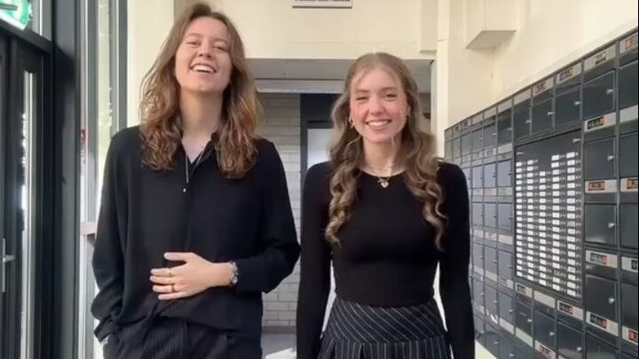 【Orange Vibes】Arranged a beach date to confess his feelings—will he pull it off?!