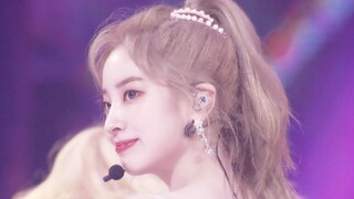 【جين دوهيون】 التوفو لديه ما يقوله: رغم أن بشرتي بيضاء، لكن هذا ليس سبباً لأن تكون شعري لوحة ألوان! /