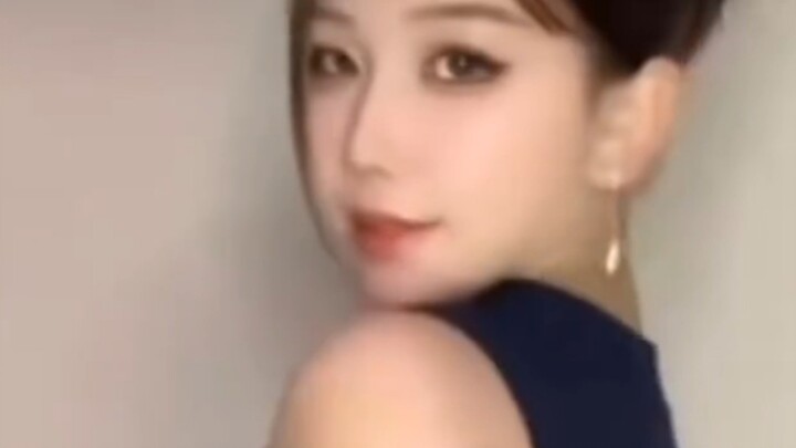 Park Hye-eun livestreams dancing