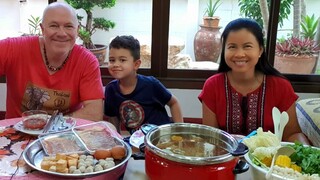 กินชาบูหม้อใหญ่หมูสไลค์ลูกชิ้นเด้ง น้ำจิ้มเผ็ดๆ Yummy Shabu Hot Pot at Home