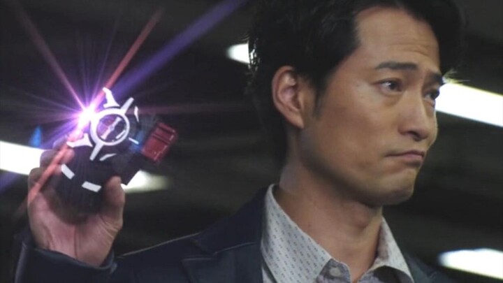 Kamen Rider Eight Transformasi yang Sangat Sombong