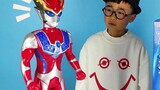 After Rosso defeated the volcano monster, he sent Ozawa Ultraman Ged's smart shape toy