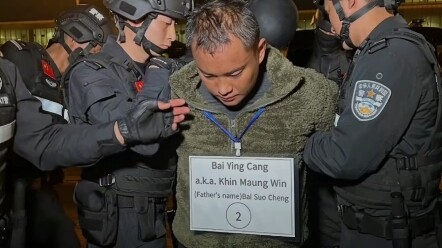 This act of pretending is unbelievably awesome!