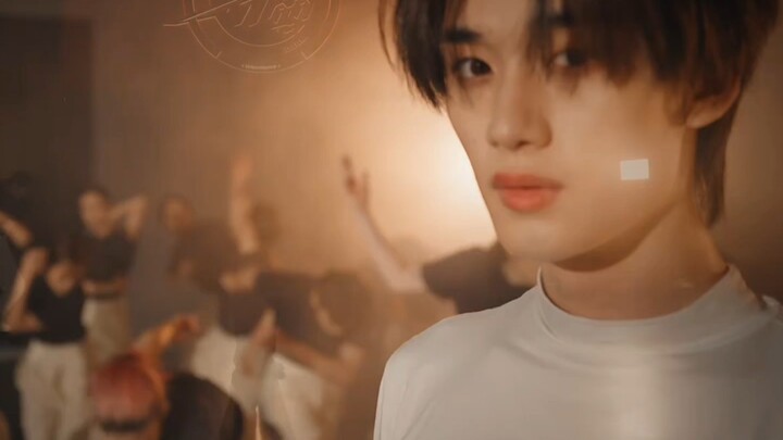 หลุดลอกทีละชิ้น ทีละชิ้น…