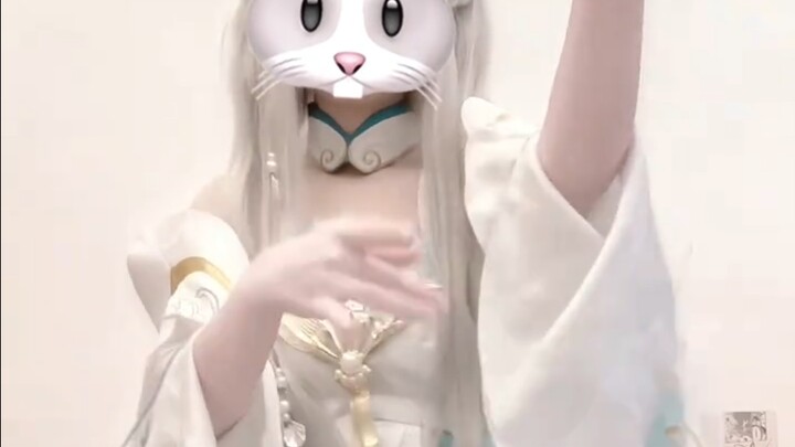 After jumping around for ages... it’s a Xi Shi cosplay!