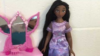 Encanto Isabela Madrigal Doll & Vanity by Jakks Pacific Review