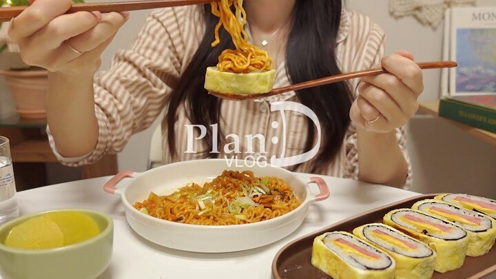 بلان دي فلوغ | عازب بلا أرز يطبخ نودلز مقلية في دقيقة واحدة | صنع شموع ملتوية مرحة وكعكة حفلات | روت