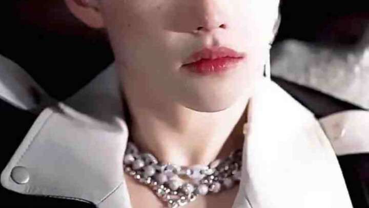 "An Australian idol working in Korea unexpectedly became the unofficial spokesperson for China's ice