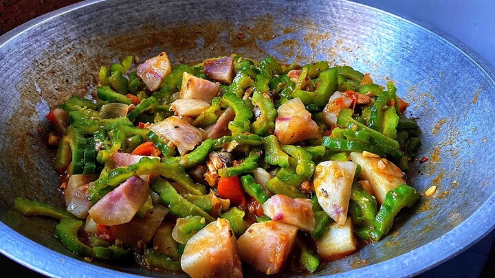 BELOW 100 PESOS BUDGET ULAM RECIPE! Masustasyang Murang Ulam Ginisang Ampalaya.