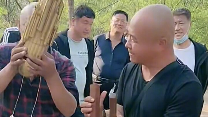 ‘สาวงาม’ โดยสามอาจารย์หัวโล้น ทั้งทักษะเสียงเลียนแบบและฝีมือการแสดงนี่สุดยอดจริงๆ!