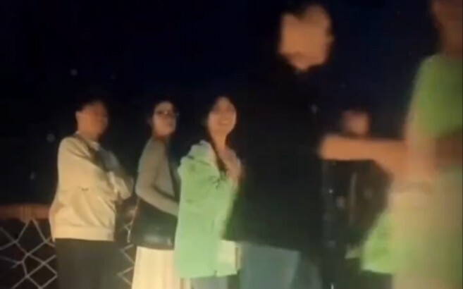 Nhân vật chính xuất hiện