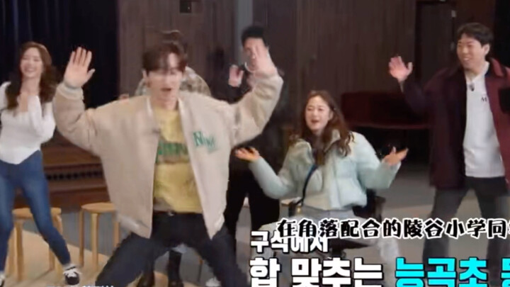 【李赫宰】真是养老曲啊sorry sorry，逃不过的ss，拍不完的鞋灰。我怕他们八十岁上节目还要搓两把，我现在看他们跳ss居然有着幸灾乐祸的心情