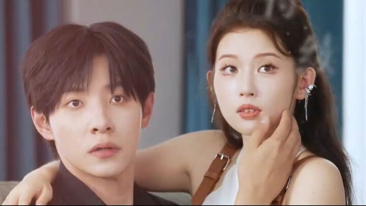 บอสฉันคลั่งรักตามตื๊อไม่หยุด หลี่เสี้ยวเสี้ยว