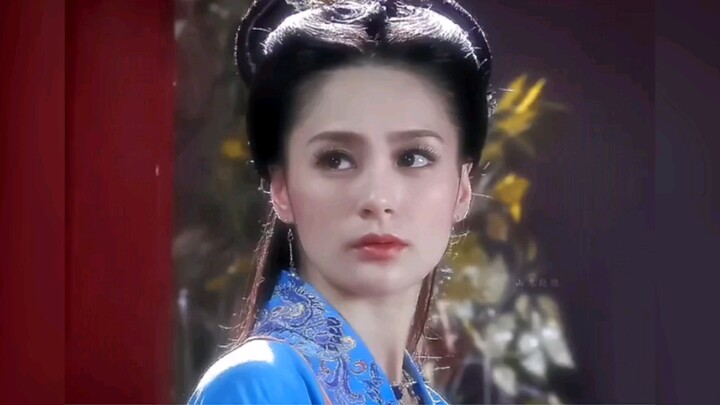 لا عجب أنها تمتلك وجهًا طبيعيًا مثاليًا! كل إطلالة لها في الأعمال السينمائية والتلفزيونية تُعَدّ قمة