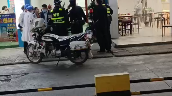 In Dongguan, a black-market recruiter refused to pay a worker, so the worker stabbed him.