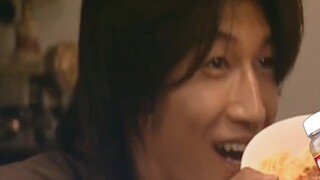 Tachibana-senpai người đã nuốt cả lon miso cay