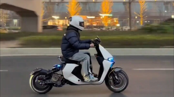 Ai cảm thấy mình vô dụng thì vào xem cái này đi!