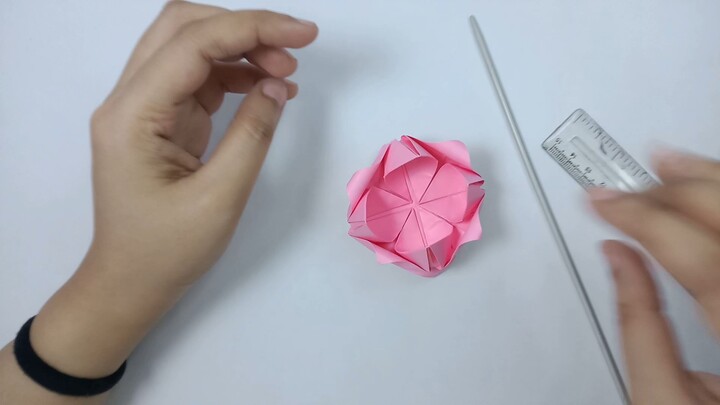 Not just a fold… a quiet bloom from chaos