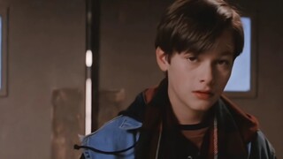 Edward Furlong】Menjilat wajah di film horor