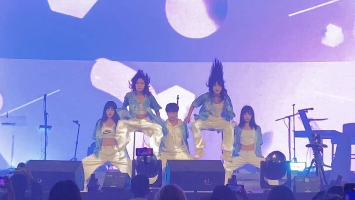 Berapa tingkatan untuk mendapatkan juara pertama di kompetisi cover dance Kpop? Remix panggung langs
