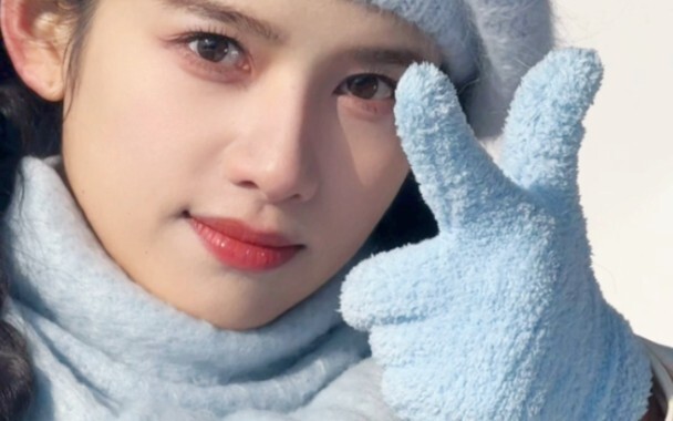 Zhang Jingyi, jangan terlalu cantik deh.