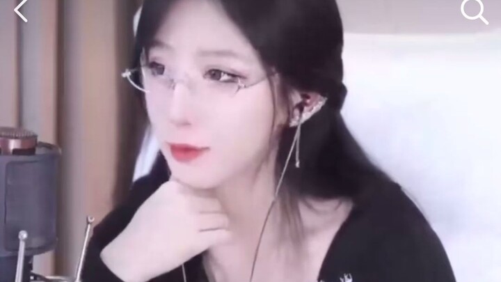 Dai Mei shouted “Husband” for Zhi Xun during her livestream.
