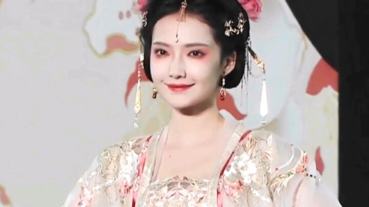 "Is this what ancient emperors enjoyed? Sisters, you're so beautiful!" | National Style Gala - Part 