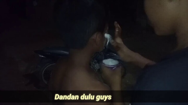 NGE PRANK WARGA JADI TUYUL DI DAERAH PERKUBURAN
