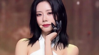 أول أداء مسرحي لأغنية "JUSTICE"، الأغنية الرئيسية لعودة Dreamcatcher الجديدة