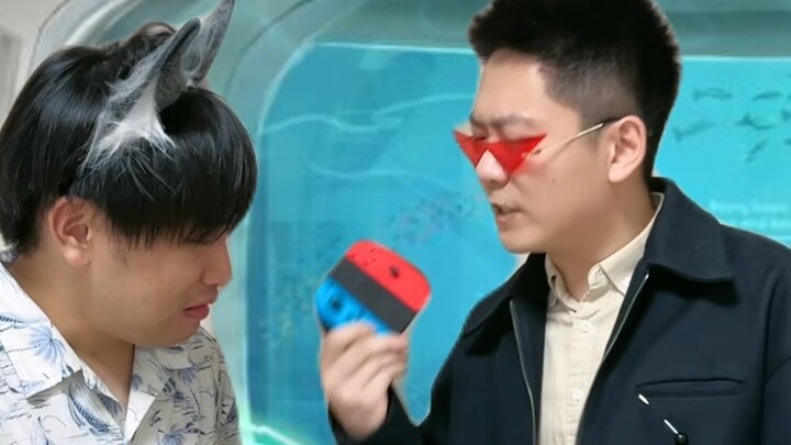 هل ستركب الغواصة بهذا الشيء؟؟؟