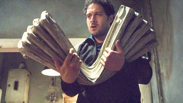 Tên trộm rơi xuống sông, uống phải chất thải hạt nhân, rồi bất ngờ phát hiện mình sở hữu sức mạnh si