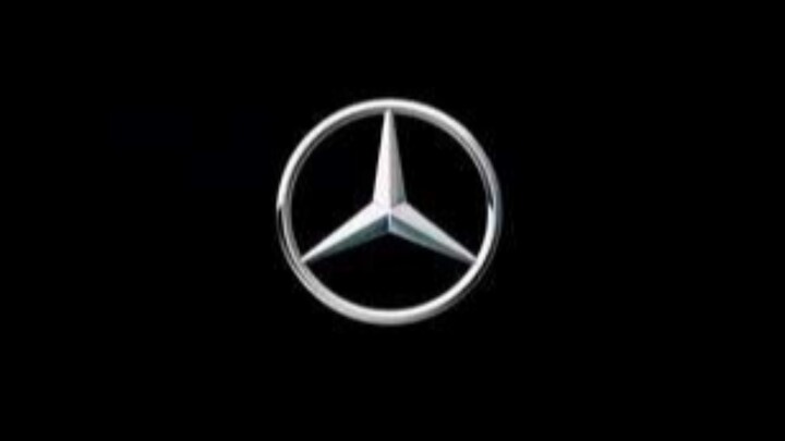 أنا أختار الفتاة الألمانية